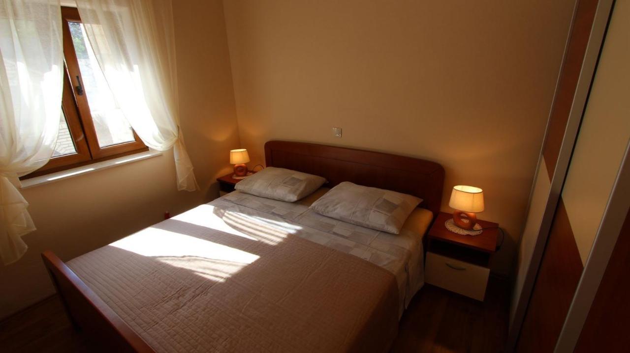 Apartment Dobrinj 1 Екстер'єр фото
